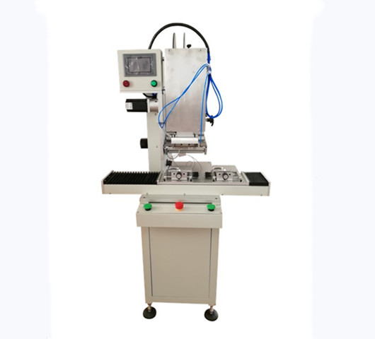卡片貼標(biāo)機(jī)設(shè)備開機(jī)之前需要做什么?